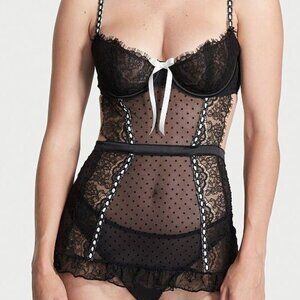 NWT Victoria’s Secret Very Sexy Wicked French Maid Apron Style Lingerie, L